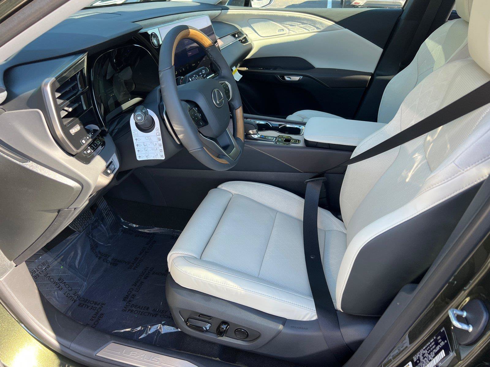 New 2026 Lexus RX 350 FWD image 9