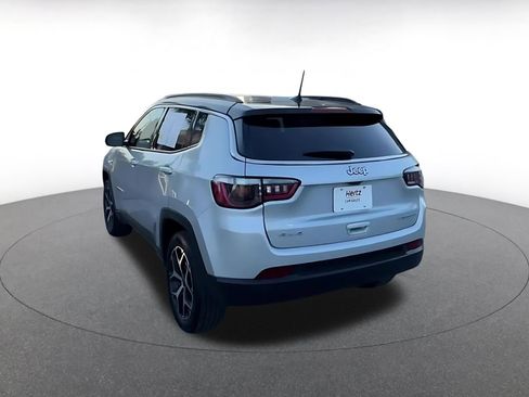 Used 2025 Jeep Compass Limited image 12