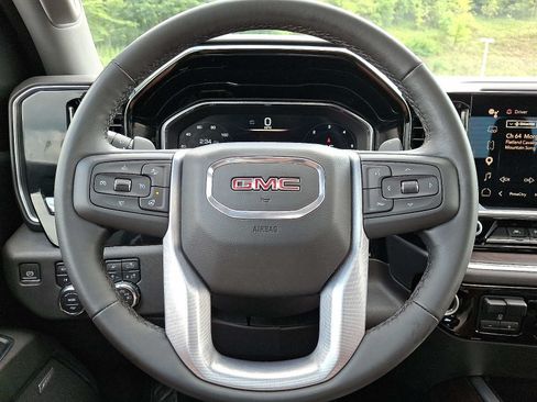 Used 2023 GMC Sierra 1500 SLT w/ SLT Premium Plus Package AWD/4WD image 19