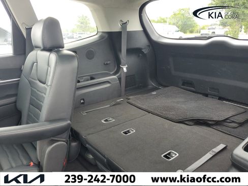 Certified 2024 Kia Telluride SX Prestige AWD/4WD image 11
