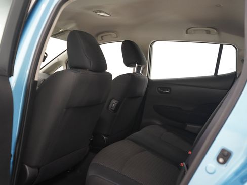 Used 2015 Nissan Leaf S w/ Charge Package FWD image 17