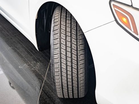 Certified 2018 Acura TLX w/ Technology Package image 38