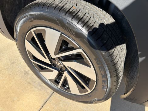 New 2026 Volkswagen Atlas SE image 17