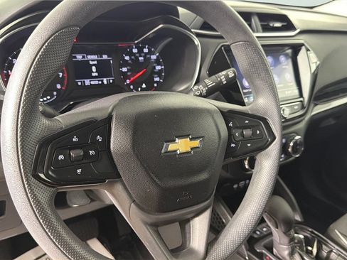Used 2021 Chevrolet TrailBlazer LT w/ Convenience Package AWD/4WD image 21