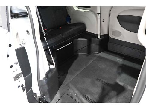 Used 2022 Chrysler Pacifica Touring-L FWD image 18