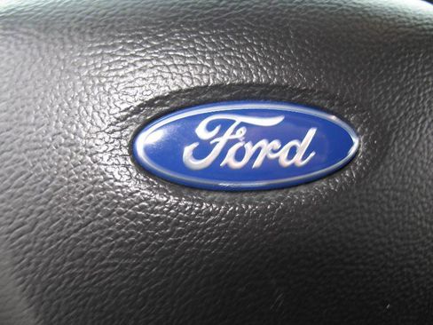 Used 2019 Ford F150 Lariat w/ Equipment Group 502A Luxury AWD/4WD image 35