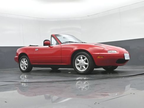 Used 1990 MAZDA MX-5 Miata RWD image 31