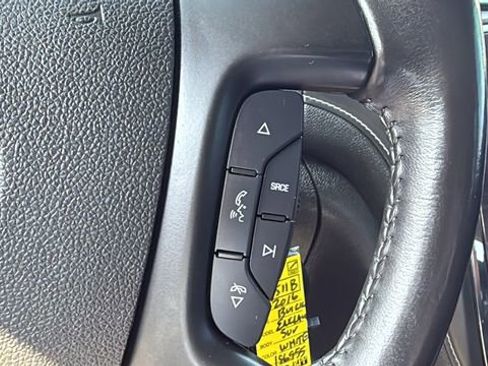 Used 2016 Buick Enclave Leather AWD/4WD image 18