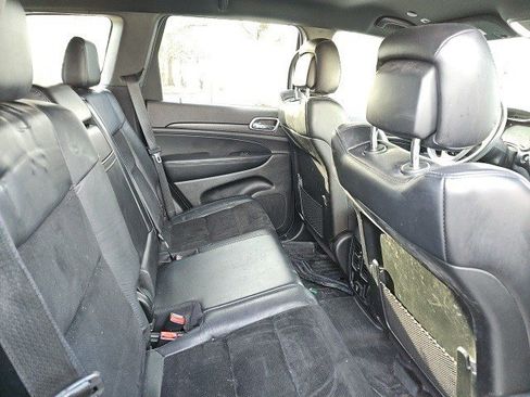 Used 2018 Jeep Grand Cherokee Altitude image 16