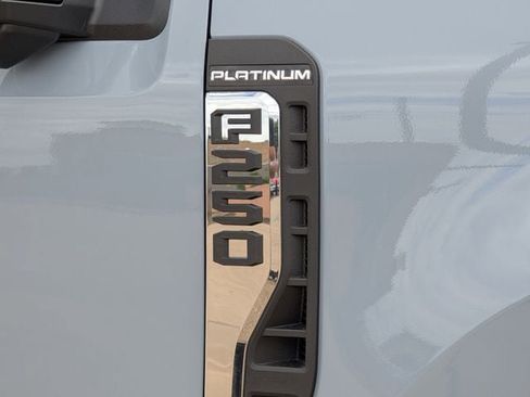 New 2026 Ford F250 Platinum w/ Platinum Plus Package AWD/4WD image 7