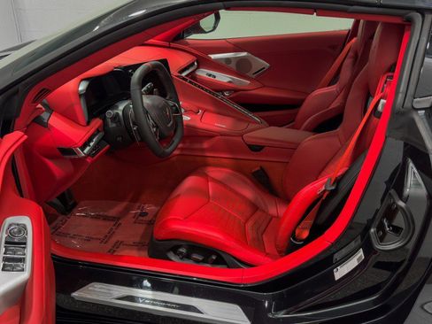 Used 2024 Chevrolet Corvette Stingray Premium Conv w/ Z51 Performance Package image 31