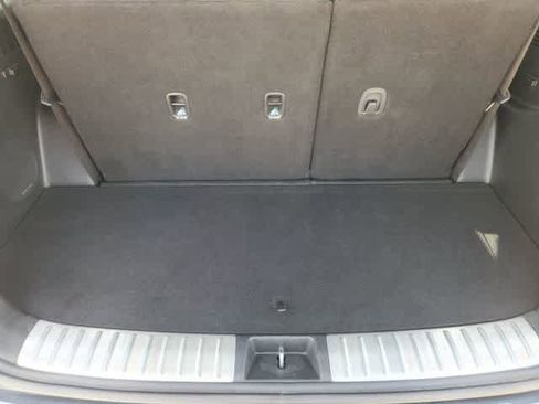 Used 2018 Chevrolet Suburban Premier image 19