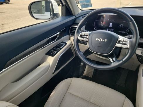 Used 2023 Kia Telluride EX w/ EX Captain's Chair Package AWD/4WD image 16