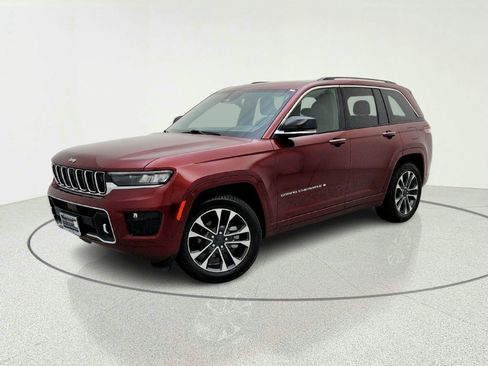 Used 2022 Jeep Grand Cherokee Overland w/ Adv Protech Group III AWD/4WD image 1