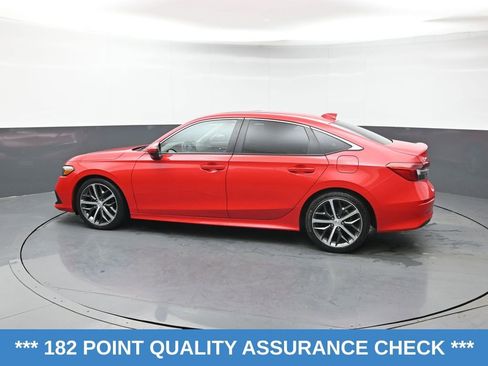 Used 2024 Honda Civic Touring image 4