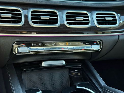 Used 2024 Mercedes-Benz GLE 350 4MATIC w/ 3rd Row Seat Package image 30