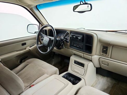 Used 2001 Chevrolet Suburban LS w/ LS Preferred Equipment Group RWD image 22