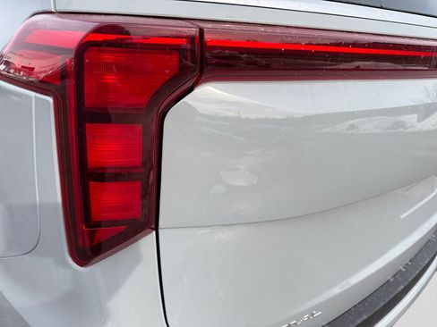 New 2026 Kia Carnival EX image 21