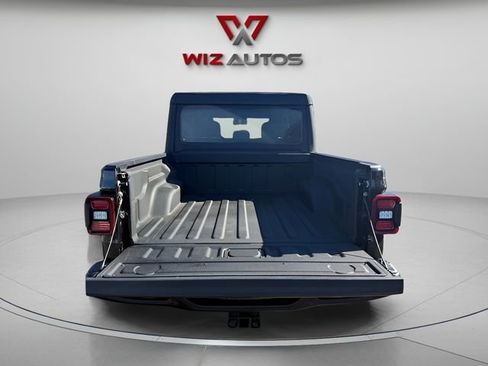 Used 2021 Jeep Gladiator Rubicon image 10