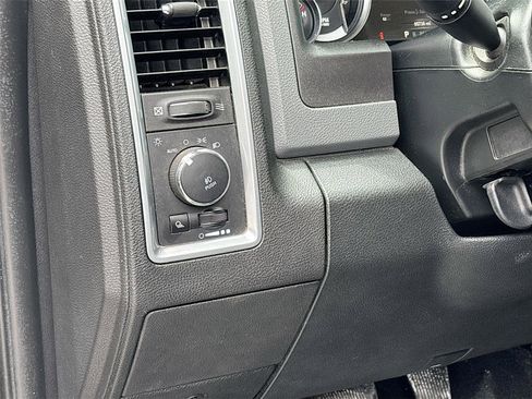 Used 2018 RAM 1500 Big Horn AWD/4WD image 10