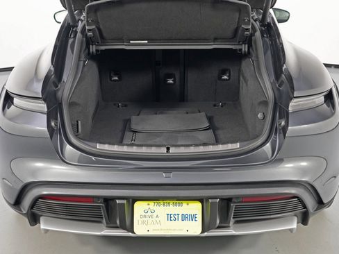 Used 2023 Porsche Taycan 4S w/ Technology Package image 9