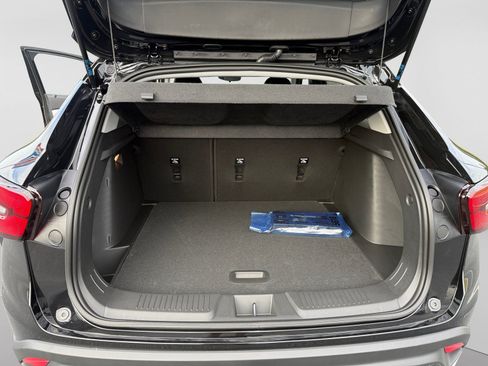 New 2026 Chevrolet Trax LT FWD image 17