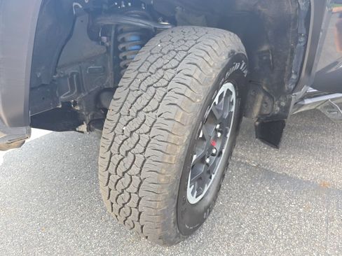 Used 2024 Toyota Tacoma TRD Off-Road AWD/4WD image 33