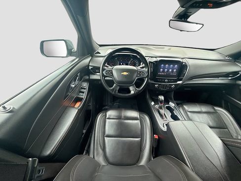 Used 2023 Chevrolet Traverse RS FWD image 23