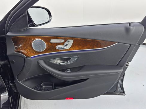 Used 2019 Mercedes-Benz E 300 w/ Premium 1 Package image 47