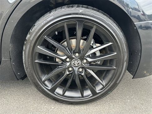 Used 2022 Toyota Camry XSE w/ Navigation Package image 10