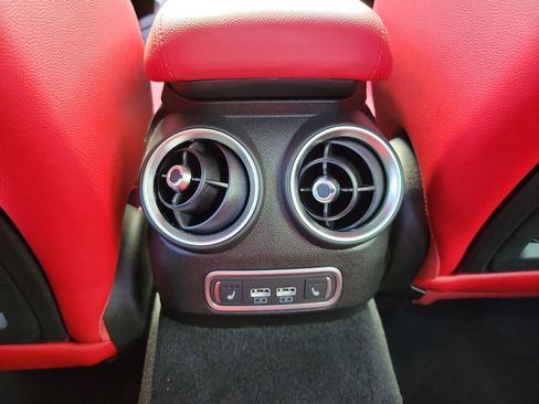 Used 2024 Alfa Romeo Giulia Sprint RWD image 12