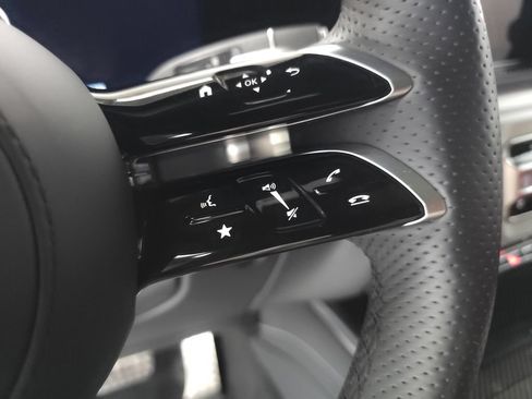 Used 2025 Mercedes-Benz G 580 w/ Manufactur Interior Package image 13