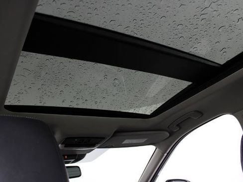 Certified 2021 Nissan Rogue Platinum FWD image 24