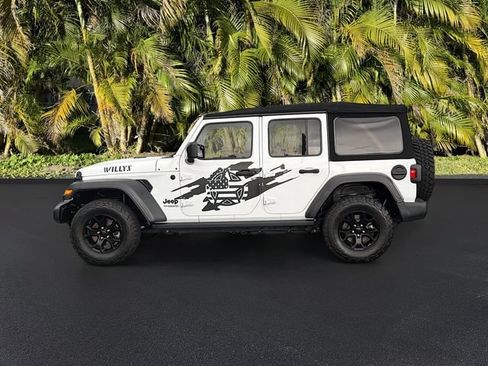 Used 2021 Jeep Wrangler Unlimited Sport AWD/4WD image 9