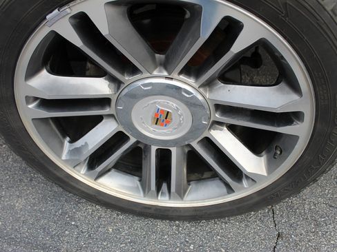 Used 2013 Cadillac Escalade ESV Premium image 16