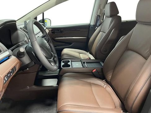 New 2026 Honda Odyssey Touring image 12