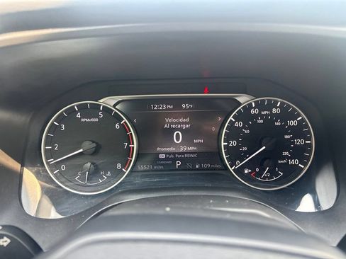 Used 2025 Nissan Rogue SV FWD image 2