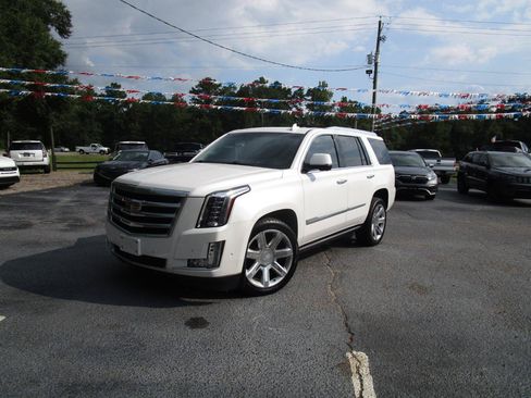 Used 2018 Cadillac Escalade Premium Luxury AWD/4WD image 41