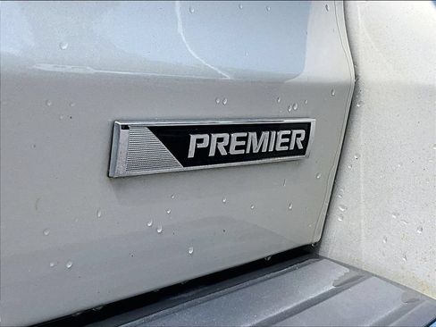 Used 2017 Chevrolet Suburban Premier AWD/4WD image 9