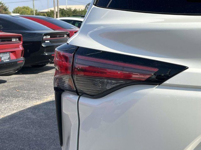 Used 2021 Toyota Sienna XLE FWD image 10