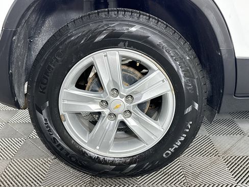 Used 2021 Chevrolet Trax LT w/ LT Convenience Package image 47