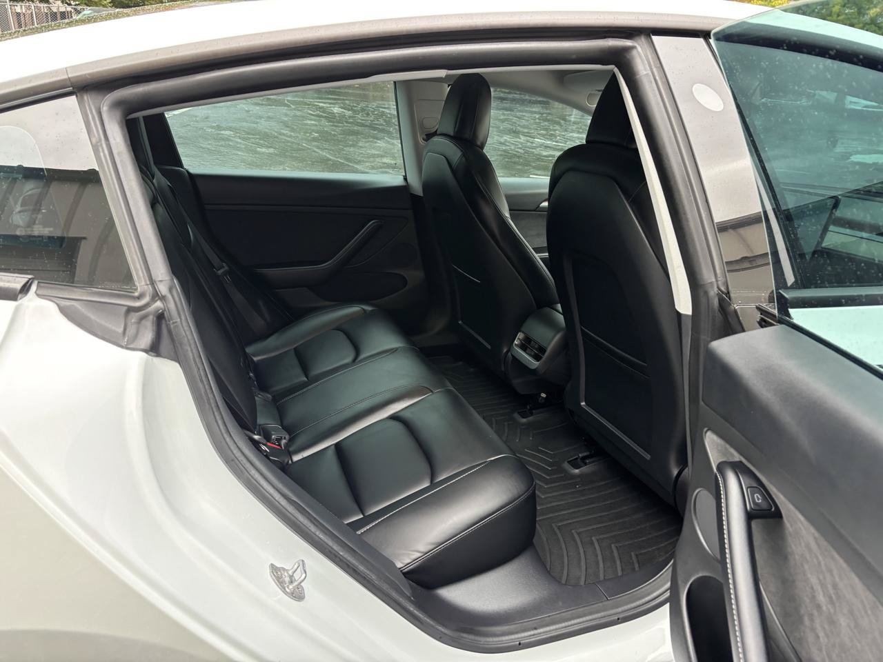 Used 2022 Tesla Model 3 Long Range AWD/4WD image 19
