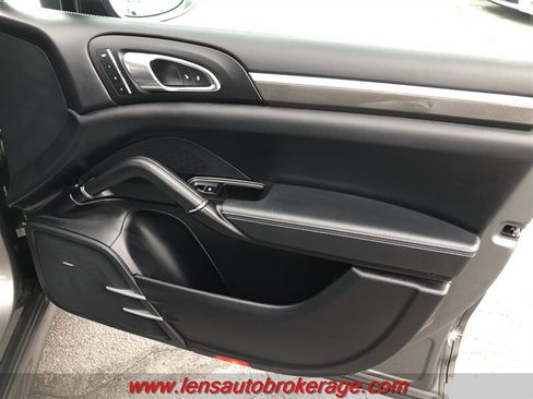 Used 2016 Porsche Cayenne GTS w/ Premium Package Plus AWD/4WD image 45
