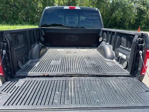 Used 2018 Ford F150 XLT w/ Equipment Group 302A Luxury AWD/4WD image 9