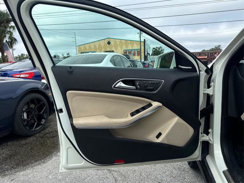 Used 2017 Mercedes-Benz GLA 250 image 21