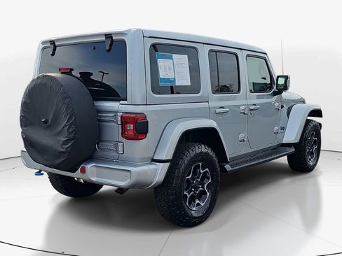 Used 2022 Jeep Wrangler Unlimited Sahara image 5