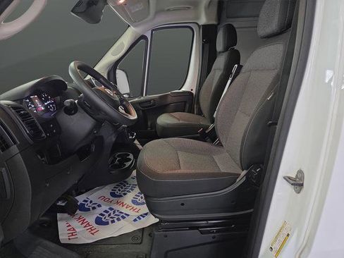 Used 2025 RAM ProMaster 3500 w/ Convenience Group image 4