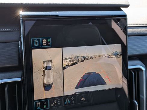 New 2026 GMC Acadia Elevation image 24