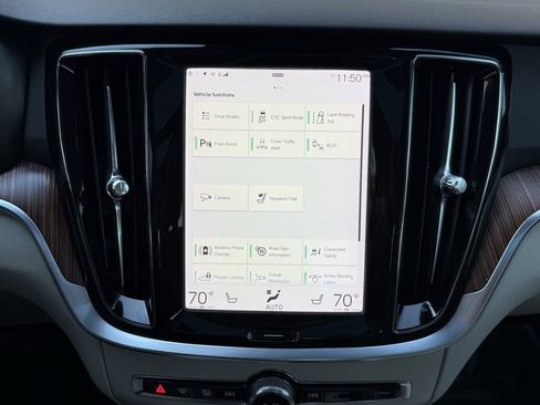 Used 2022 Volvo S60 B5 Momentum w/ Premium Package image 33