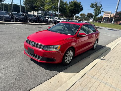 Used 2014 Volkswagen Jetta SE FWD image 4